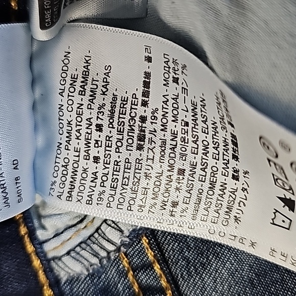 Levi's 721 dark wash 25x32 high rise skinny jeans - Picture 7 of 8